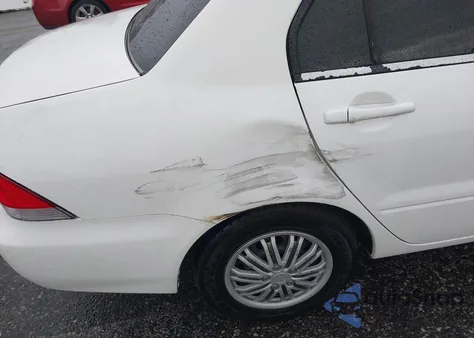 2005 Mitsubishi Lancer Es from USA, damaged, VIN JA3AJ26E85U053592